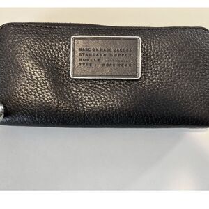 Marc Jacobs Standard Supply Workwear Zip-Around Leather Wallet